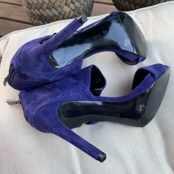 Vince Camuto suede sandals - Picture 8 of 14